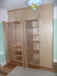 MAPLE WARDROBE