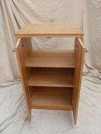OAK AV CABINET