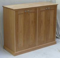 OAK VINYL CABINET